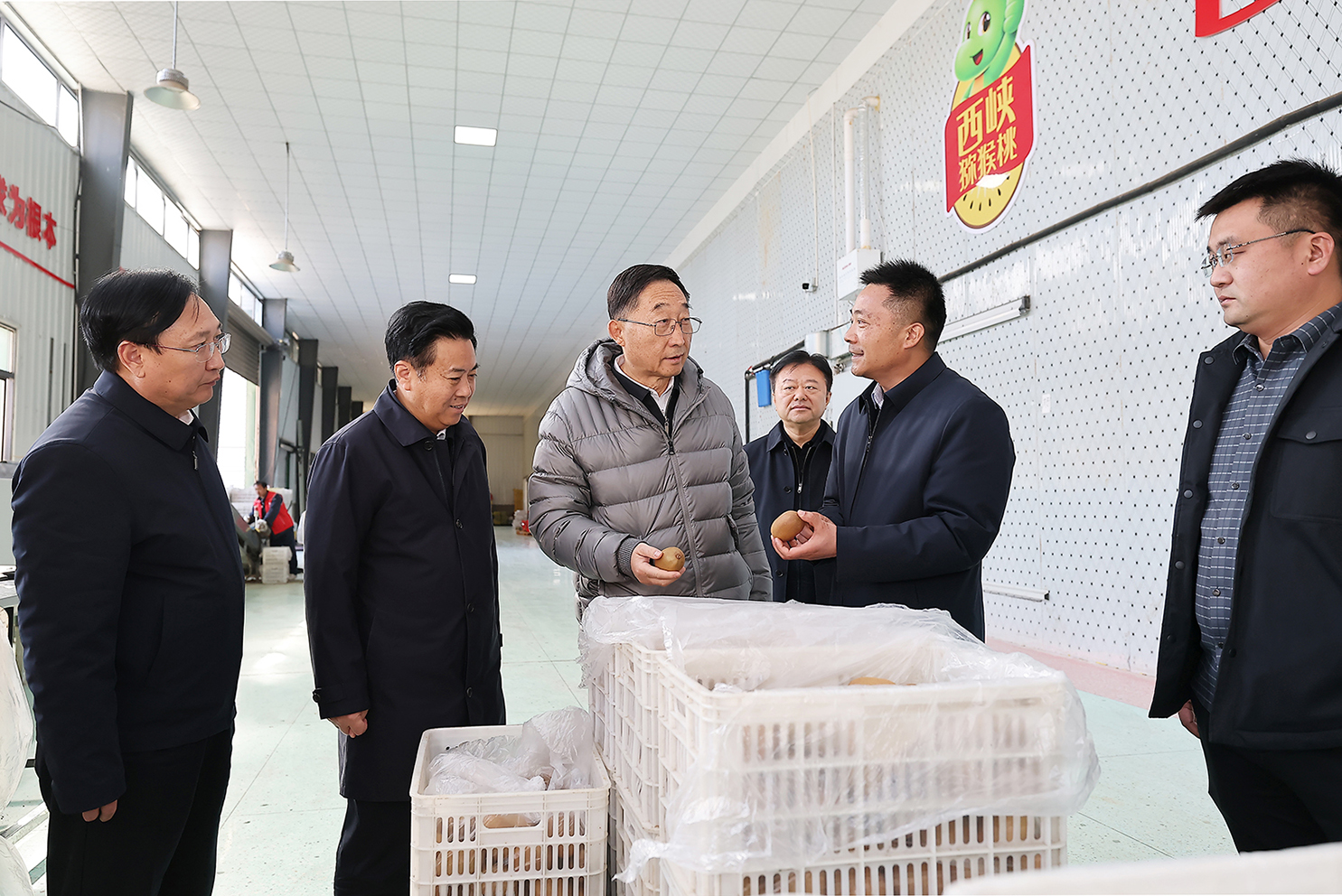 劉寧到南陽市西峽內(nèi)鄉(xiāng)南召調(diào)研推動(dòng)工作時(shí)強(qiáng)調(diào) 突出特色優(yōu)勢(shì) 夯實(shí)產(chǎn)業(yè)基礎(chǔ) 激活縣域經(jīng)濟(jì)高質(zhì)量發(fā)展新動(dòng)能