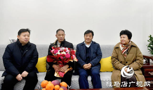 宋慶林看望慰問(wèn)“中國(guó)好人”代表