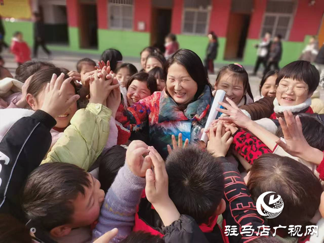 【天中光榮榜】2025年度盤點特輯——“校長媽媽”越玉環(huán):守護(hù)留守兒童健康成長