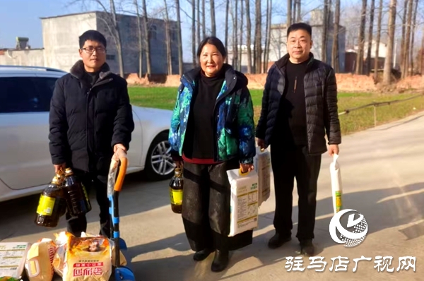 情人節(jié)別樣暖心:全國(guó)文明家庭越玉環(huán)韓文海夫婦慰問(wèn)河南好人與養(yǎng)老院老人