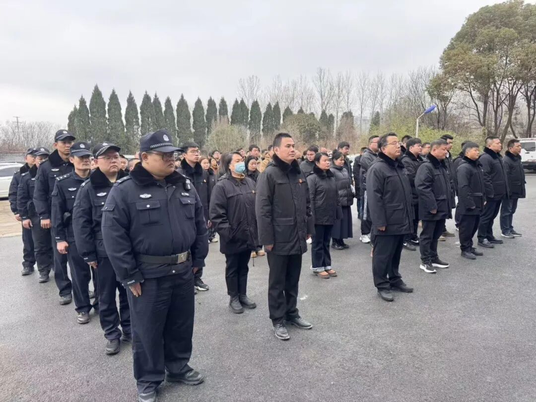 驛城區(qū)法院開展馬年新春首次集中執(zhí)行行動(dòng)