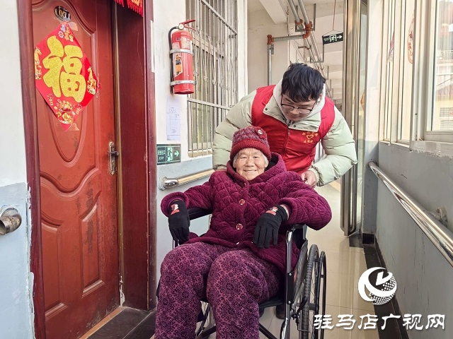  新蔡縣佛閣寺鎮(zhèn)：學(xué)雷鋒走進(jìn)養(yǎng)老院 志愿服務(wù)傳遞社會(huì)溫暖