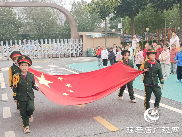 朱砂啟智百米納福 萌娃入園歡樂(lè)多