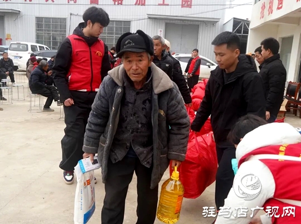 鄭州市愛心粥鋪雷鋒團隊赴平輿縣萬冢鎮(zhèn)萬寨村開展志愿服務活動