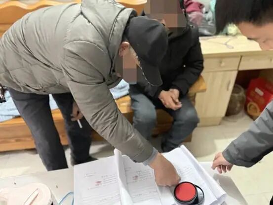 平輿縣:鄰里采光引糾紛 綜治司法來平息