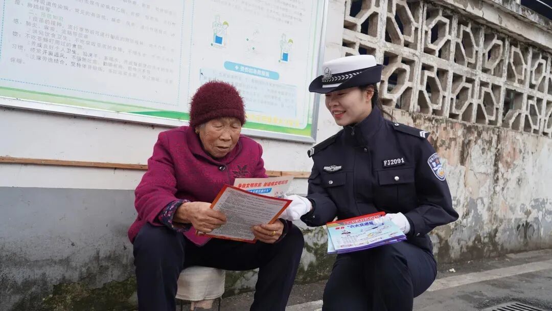 正陽(yáng)縣公安局開展慶?！叭恕眿D女節(jié)系列活動(dòng)
